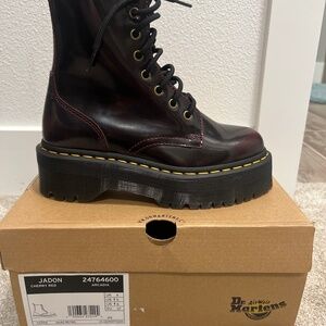 Doc Marten Lace Up Retro